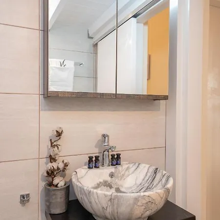 Flowers In The - Elegant In * 阿尔戈斯托利翁